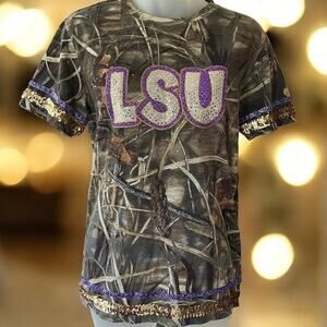 LSU Women's T-Shirt Camouflage Purple And Gold Sequence Sports Size XL Girly